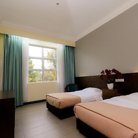 Super Oyo Capital O 90146 Alh Continental Resort Karak 외부 사진